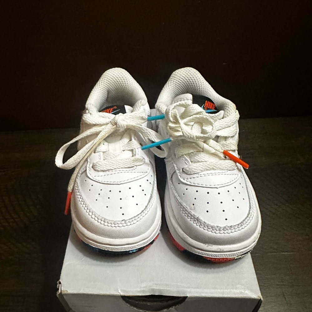 Air Force 1s splatter paint